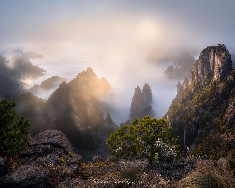 Китай, фототур в Китай, Хуаншань, китайская живопись, закат в горах Туманный закат  фото превью