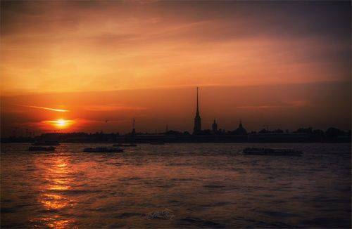 Вечер на Неве