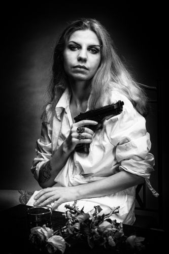 gun and roses