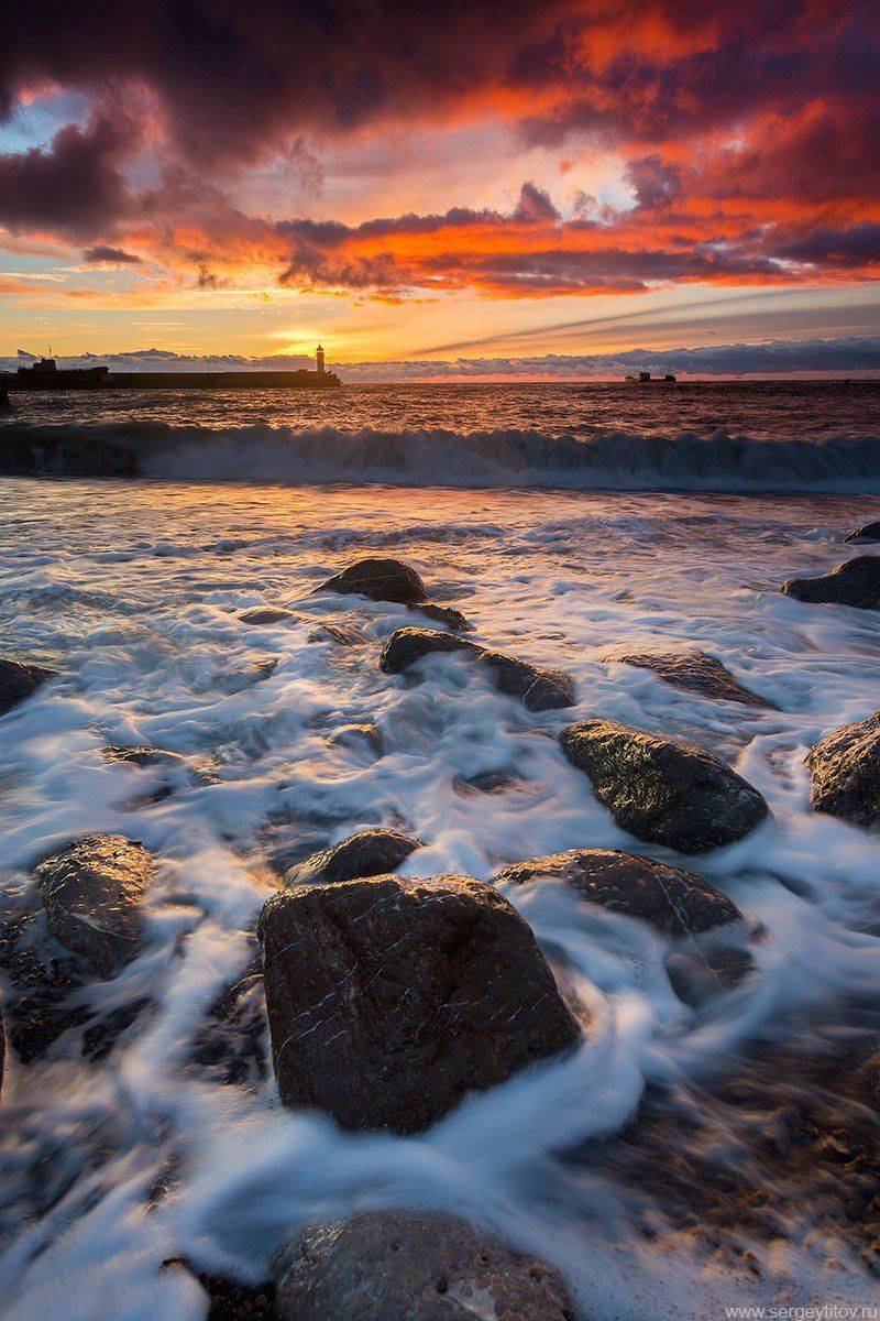Волна, Камень, Крым, Маяк, Море, Набережная, Облака, Пляж, Тучи, Шторм, Ялта, Serge Titov