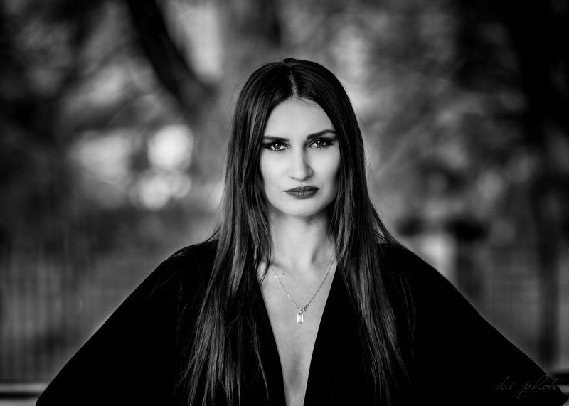 Portrait, Woman Strong фото превью