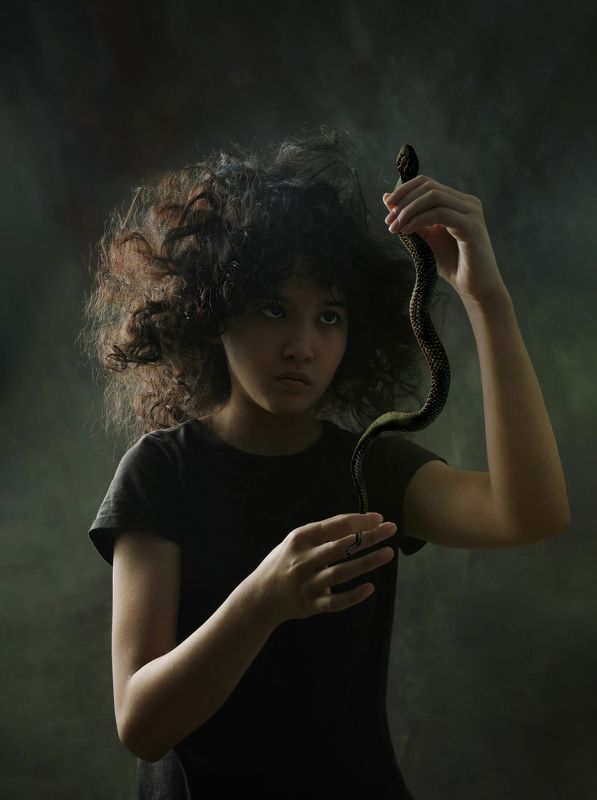 Заклинательница змей фото превью