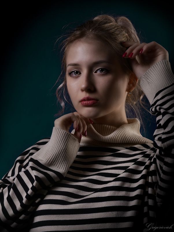 девушка. портрет. красота. глаза.  взгляд. Елена фото превью