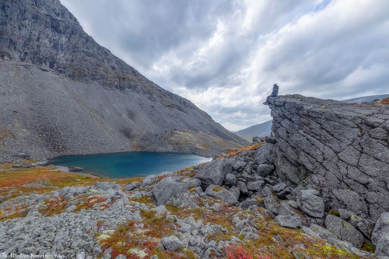 Озеро в цирке Тахтарвумочорра фото превью