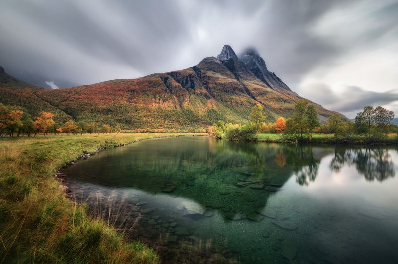норвегия, отертинден, отертинд, скалы, север, гора, озеро, осень, norway, otertinden, otertind, mountain, rock, lake Ранняя осень / Early autumn фото превью