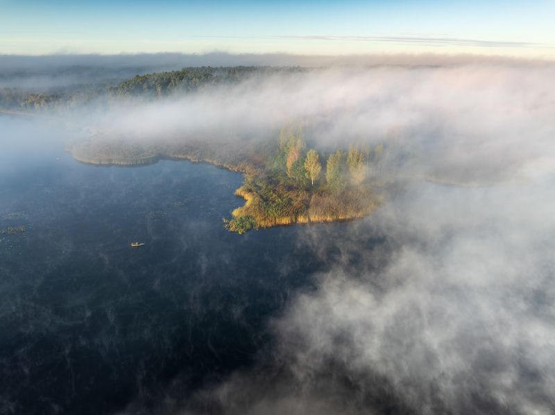 лодка, рыбалка, туман, осень, аэро На осенней рыбалке фото превью
