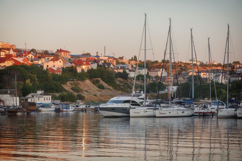 севастополь, море, лето, луна. Севастополь и август. Вечер в Стрелецкой бухте. фото превью