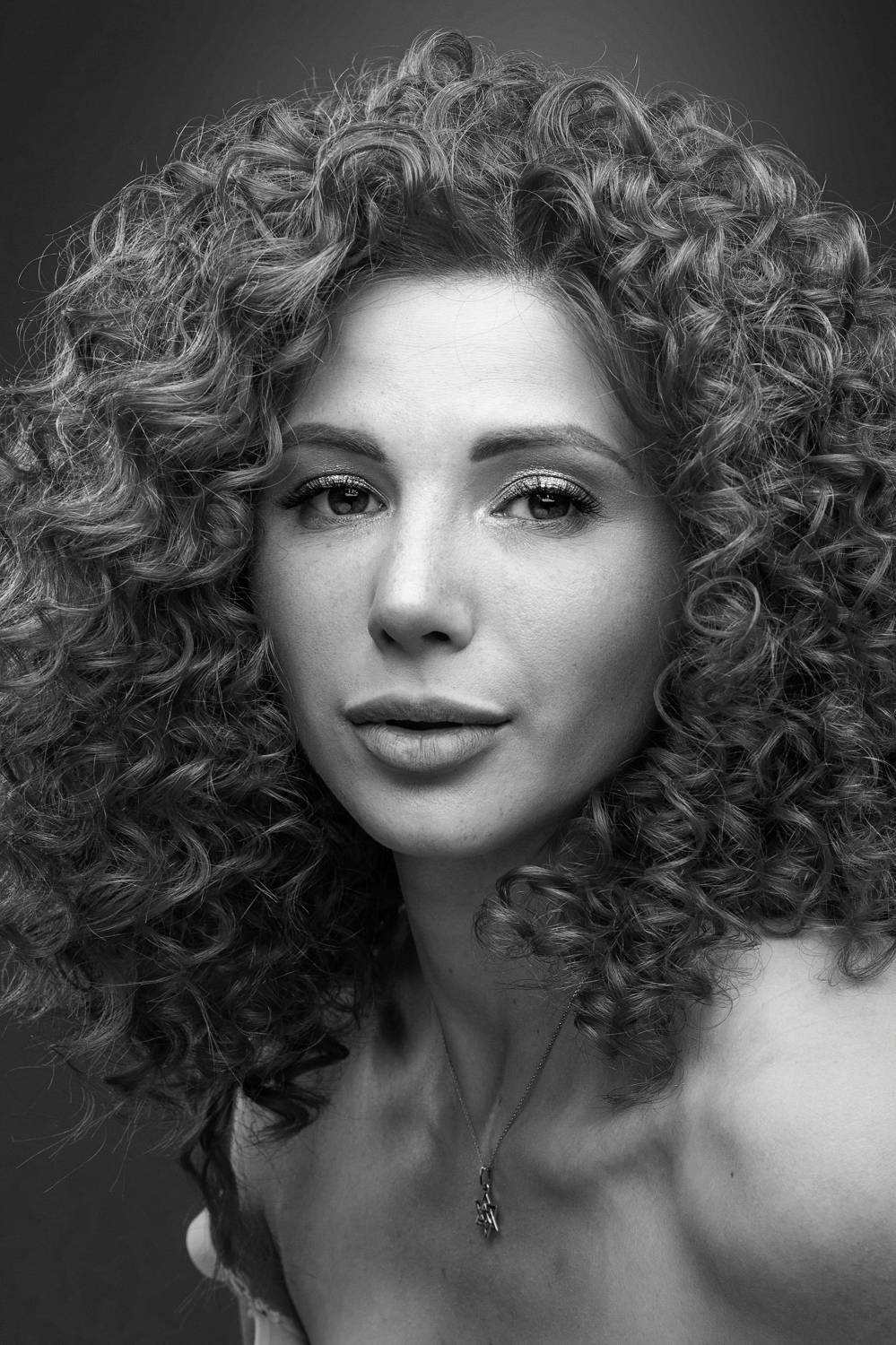 девочка, портрет, кучерявая, чб, Дёгтев Евгений