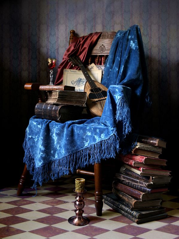 стул, натюрморт Натюрморты на стуле фото превью