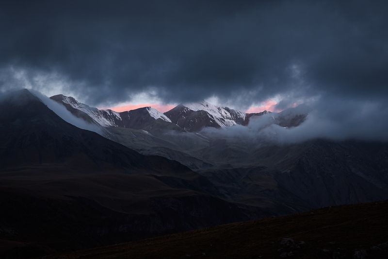 кавказ, горы, осень, грузия, georgia, гудаури, утро, рассвет,  крестовый перевал Горные просветы фото превью