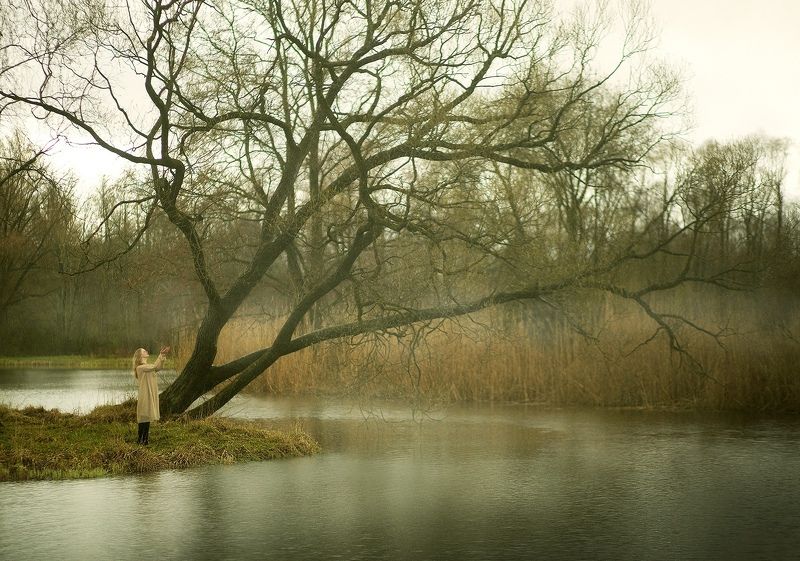 девушка, природа, осень, цвет, свет, пейзаж, петергоф, озеро, фотография Осень фото превью