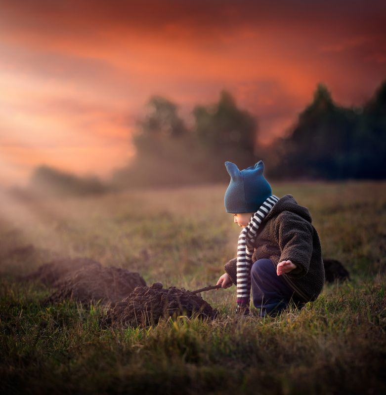 Canon 5d mark iii, Child, Children photography, Evening, Fotograf olsztyn, Mole, Molehill Good evening Mr. Mole :) фото превью