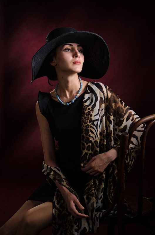 девушка, женский, живописный, классический, ретро, свето-тень, светопись, студийная, фотоателье, фотопортрет, фотосессия, цифровой, шляпа Из шляпной коллекции... фото превью