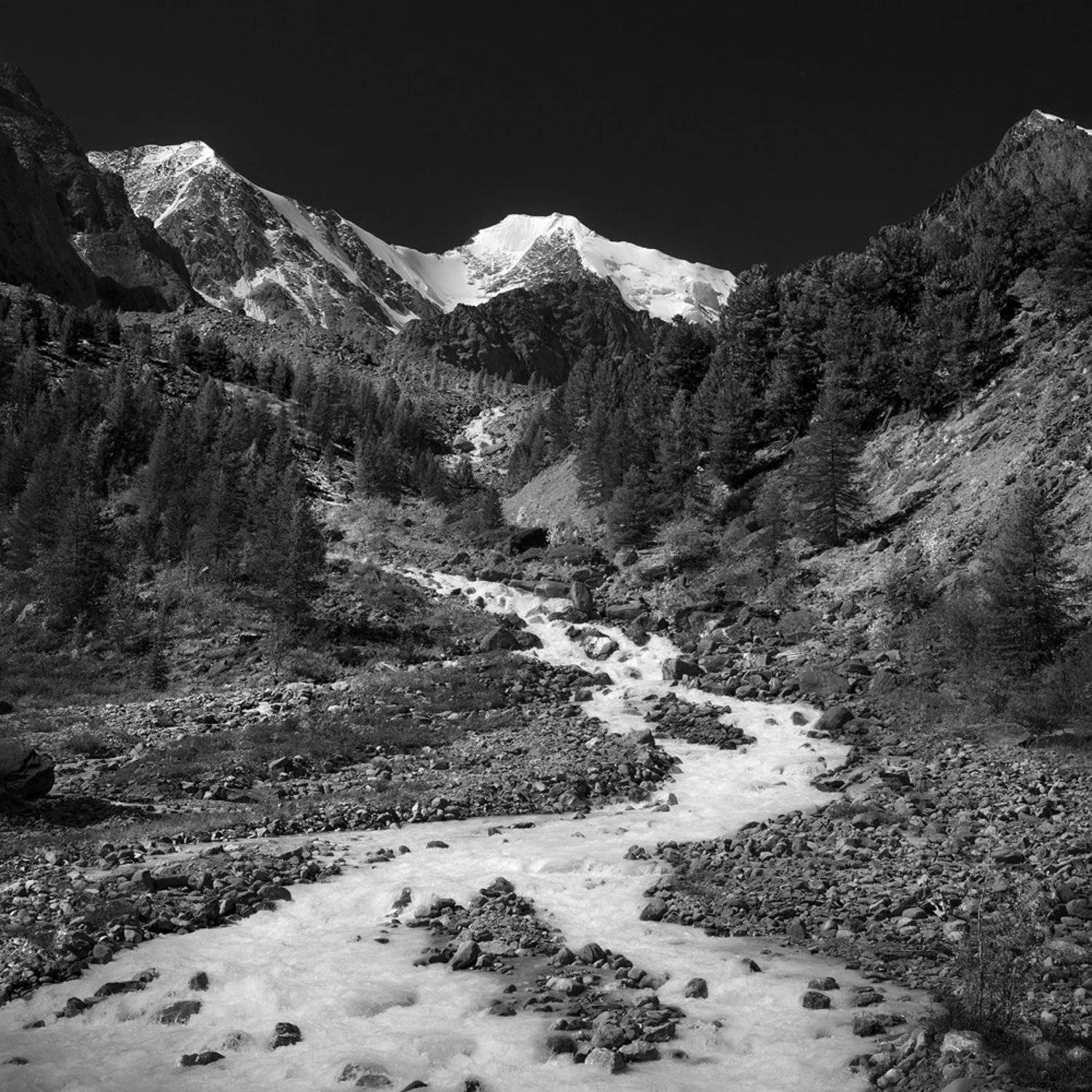 чб, пейзаж, природа, горы, скалы, вершина, ледник, река, бурная, быстрая, холодный, высокий, большой, красивая, Актру, Алтай, Сибирь, Камни, поток, Дмитрий Антипов