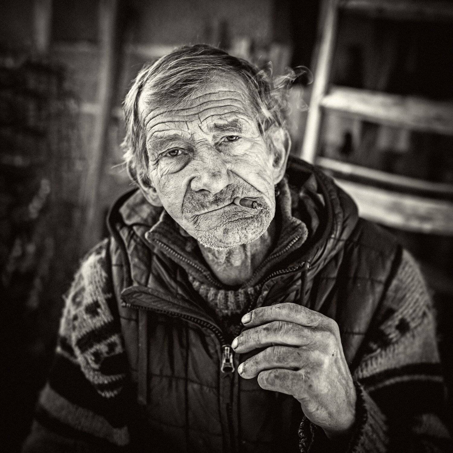 portrait#street#man#smoking#old#blackandwhite#face#details, Olegs Bucis