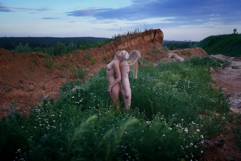 nude art girl lines фото превью