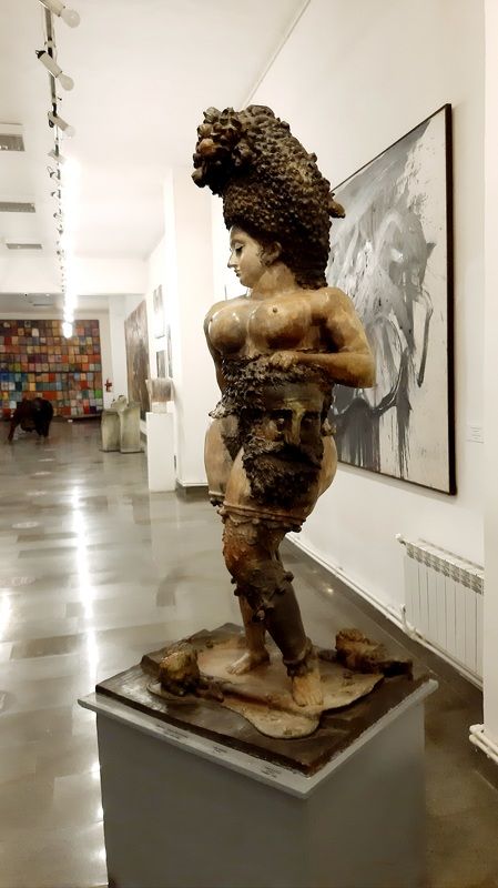 музей, скульптура Музей современного искусства. Ереван фото превью