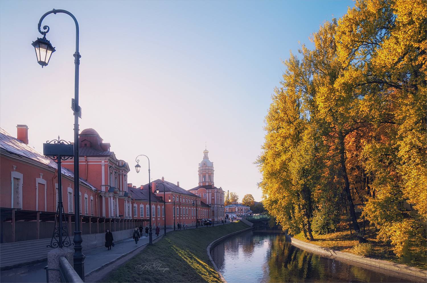 фонарь речка храм, Вера Петри
