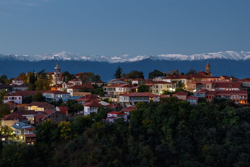 кавказ, горы, грузия, georgia, сигнахи, sighnaghi, рассвет, рассвет в городе, утро, город, архитектура Утро в городе фото превью