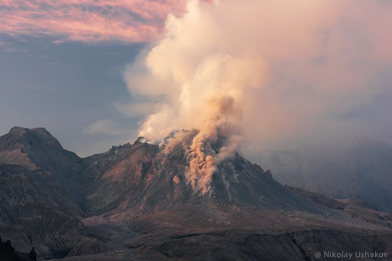 Камчатка, вулканы в преддверии извержения фото превью