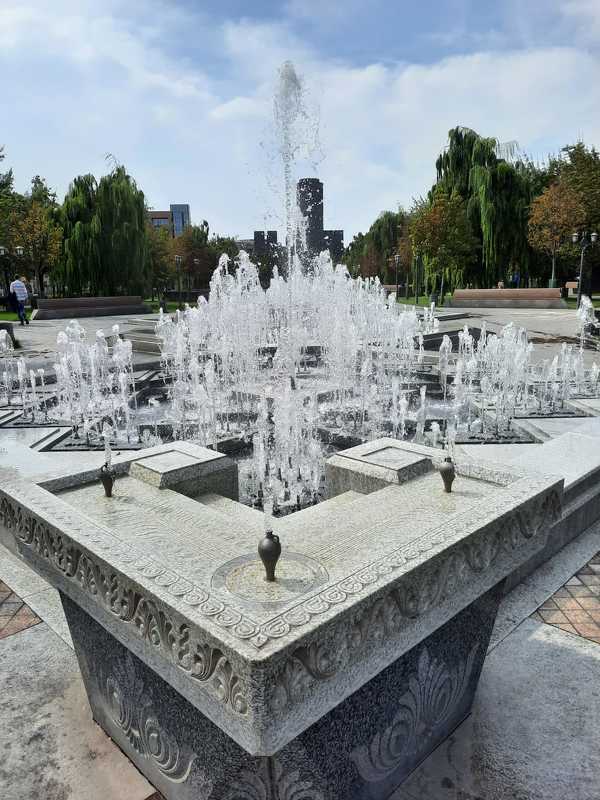 Парк, фонтаны, Ереван Парк к 2800-летию Еревана фото превью