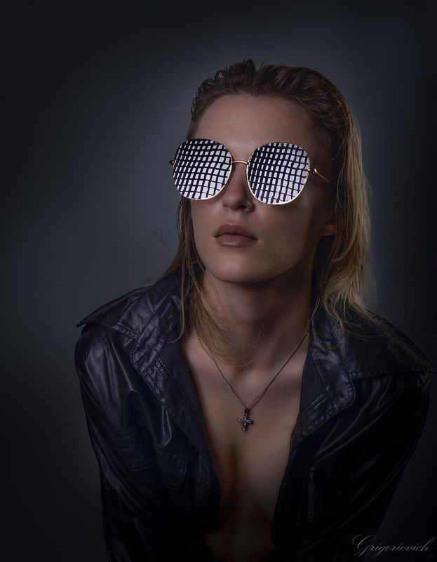 девушка. портрет. красота. очки Вика фото превью