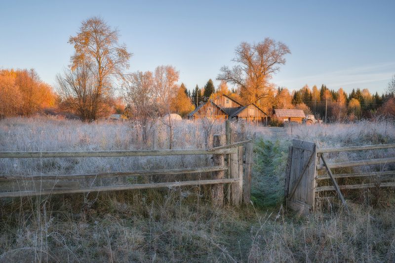 Утро у открытой калитки фото превью