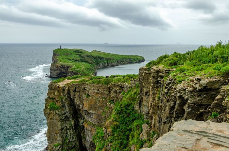Мыс Тобизина в Заливе Петра Великого, Приморский край фото превью