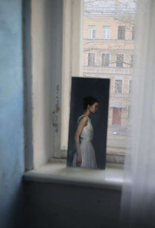 девушка, в зеркале, потрет, свет, цвет, окно, образ, фотография, жанр Портрет Анны фото превью