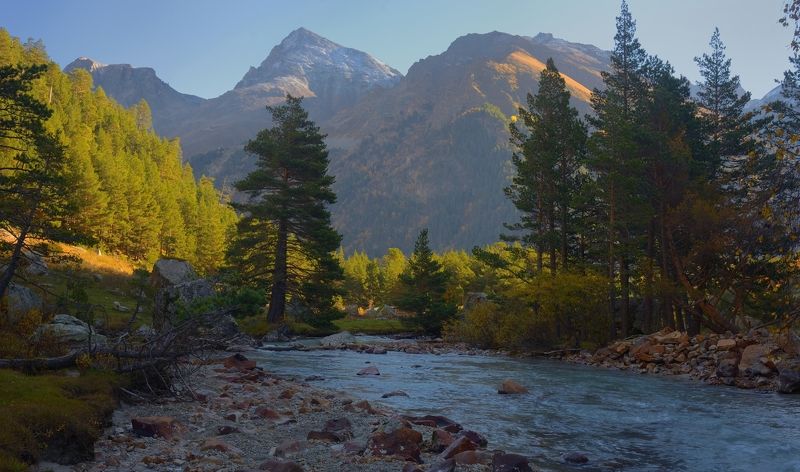 Утро в горах фото превью