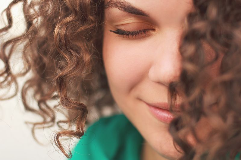 портрет, портрет девушки, кудри Maria фото превью