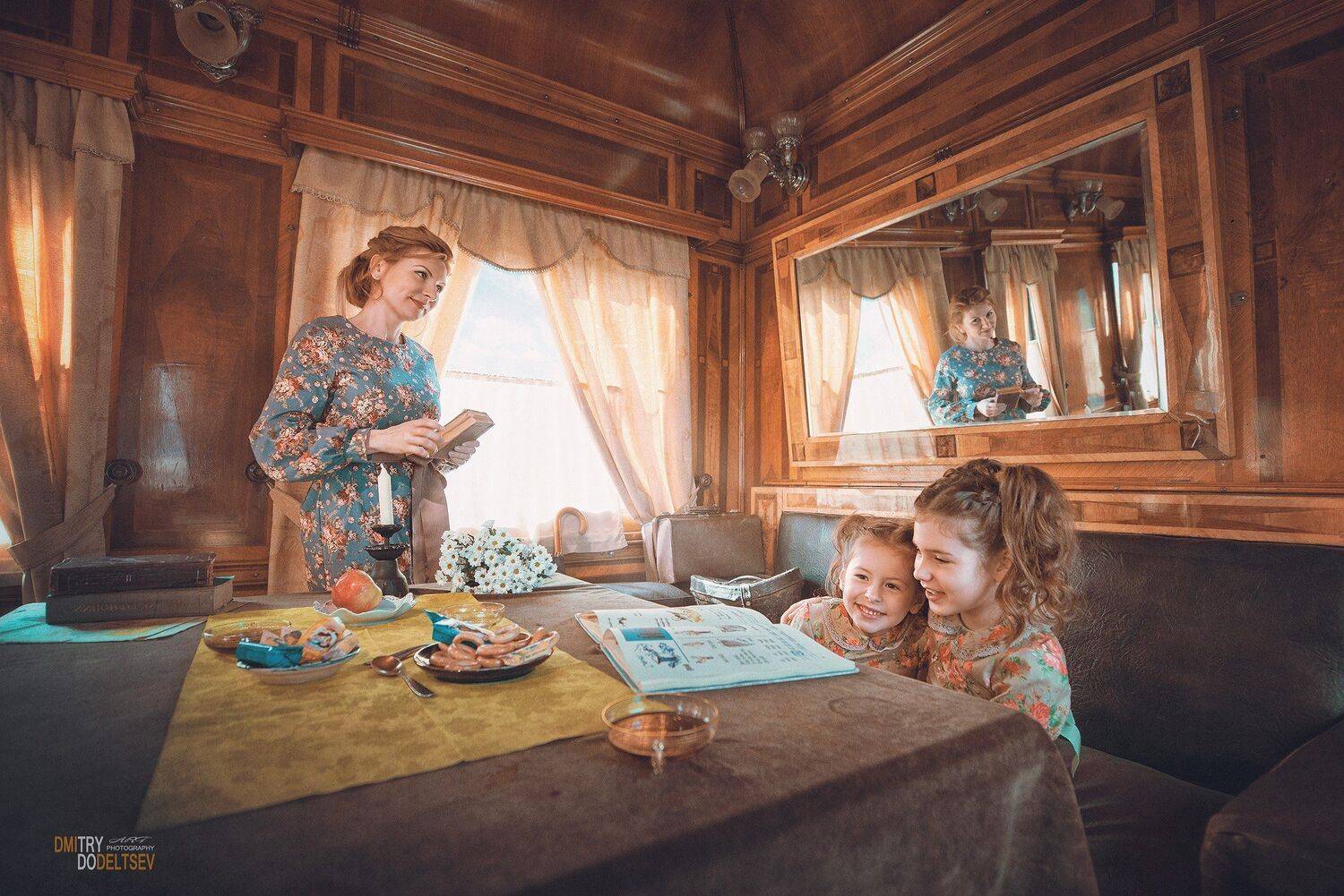 поезд, семья, дети, мама, девочки, ретро, зеркало, вагон, книга, азбука, Дмитрий