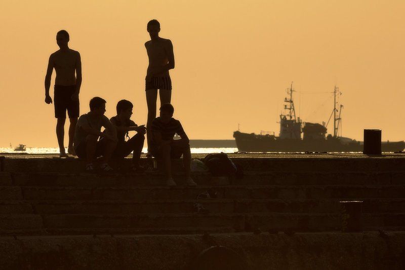 крым, мальчики, севастополь, черное море, crimea, sevastopol,  городской пейзаж Севастопольские мальчики фото превью