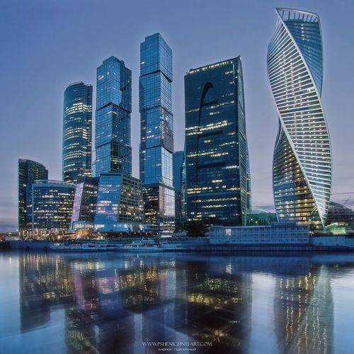 Город у реки