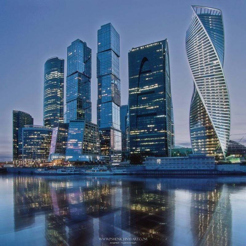 архитектура, москва, ночь, городской пейзаж, москва-сити, отражение Город у реки фото превью