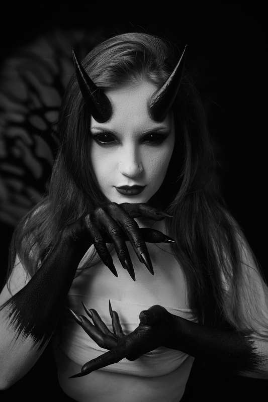 Демон фото превью