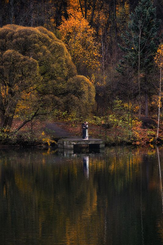 осень, двое, жанровое фото, стрит фото, городские картинки  фото превью