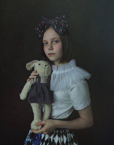 Мия в образе Алисы