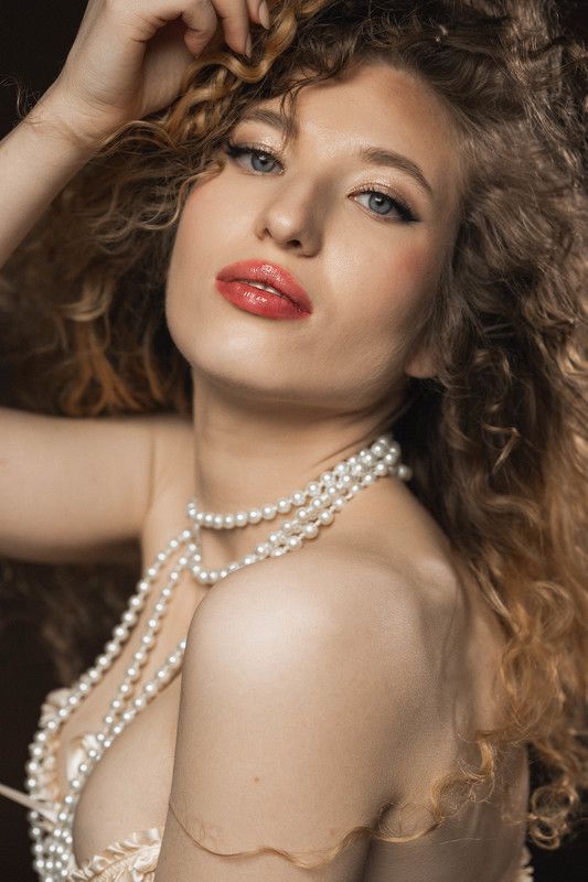 девушка, модель, портрет, фотосессия, гламур, girl, model, modeling, young, portrait, творческий портрет, женский портрет, woman, young woman, glamour, постановка, постановочная фотография, fashion, fine art, sexy, sensual Варя фото превью