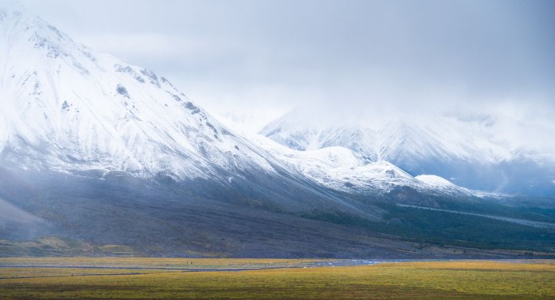 Якутия, Сунтар-Хаята, горы После июльского снега в горах фото превью