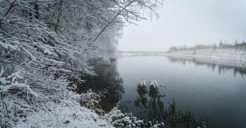 Первый снег на озере Новом фото превью