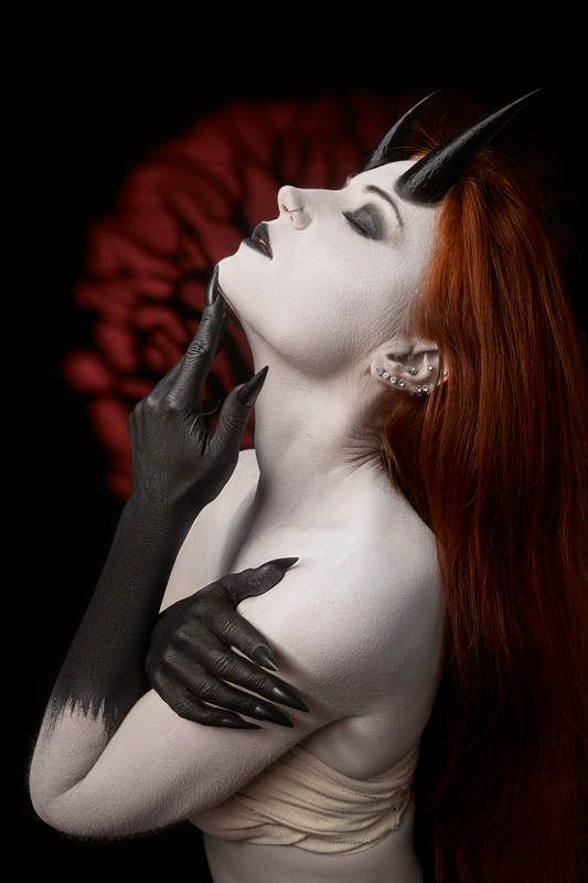 Демон фото превью