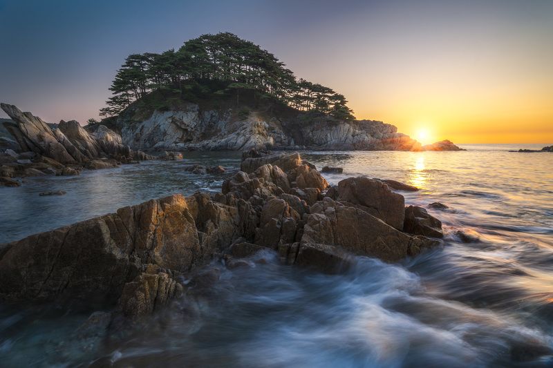Остров Томящегося Сердца в лучах рассвета… Island of the Yearning Heart in the rays of dawn… фото превью