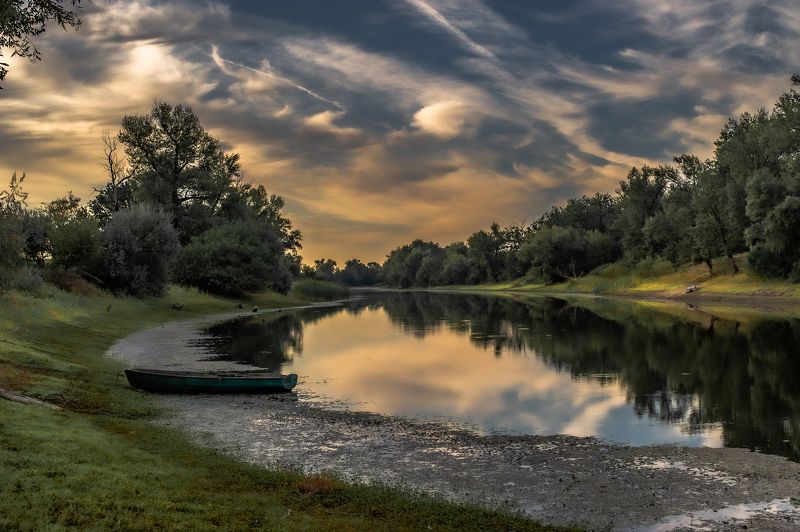 На озере фото превью