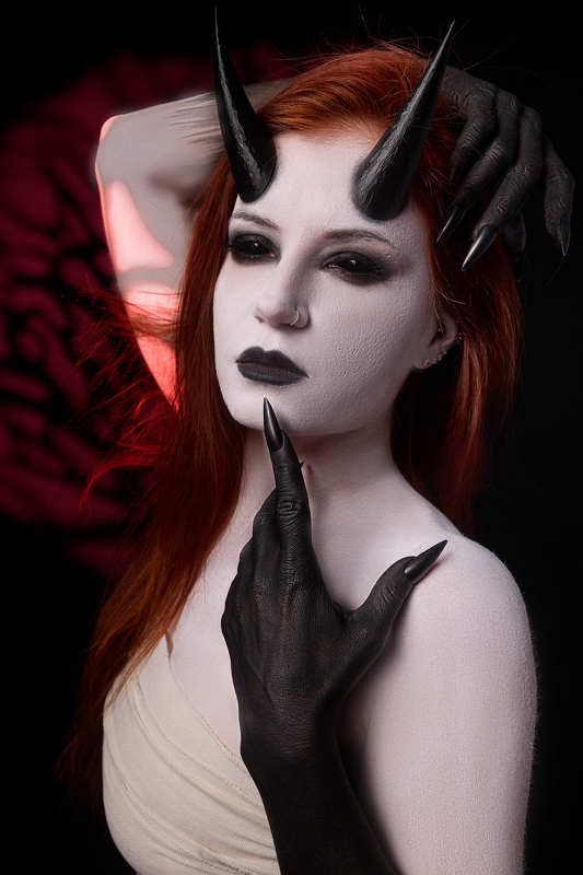 Демон фото превью