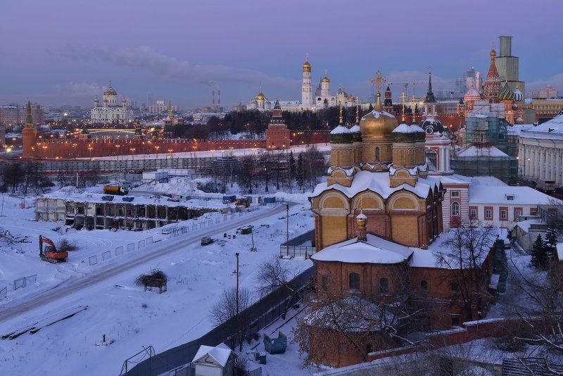 Москва, Варварка, Знаменский собор, Кремль, Московский Кремль, ХХС, Храм Христа Спасителя, Зима. Русская зима, Зима в городе, Купола, Россия Утро вечно молодящейся столицы фото превью