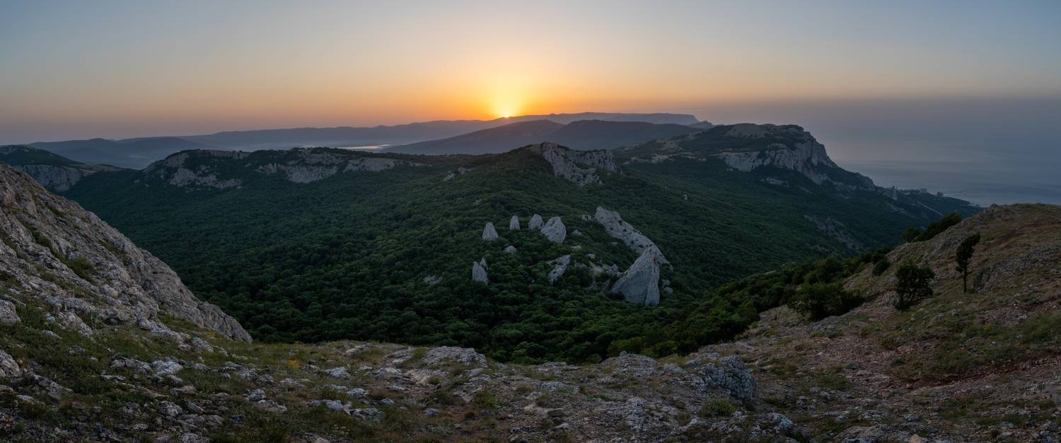 Россия, Крым, Ласпи, Храм Солнца, скалы Тышлар, рассвет, Ильяс-Кая,, Юрий Гаврилов
