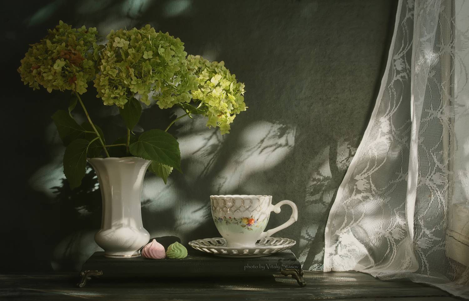 гортензия, чашка чая, цветы, безе, hydrangea, a cup of tea, flowers, meringue, цветы, кофе, натюрморт, напиток, аромат, вкусно, flowers, coffee, still life, drink, aroma, delicious, bouquet , flowers, Стасов Виталий