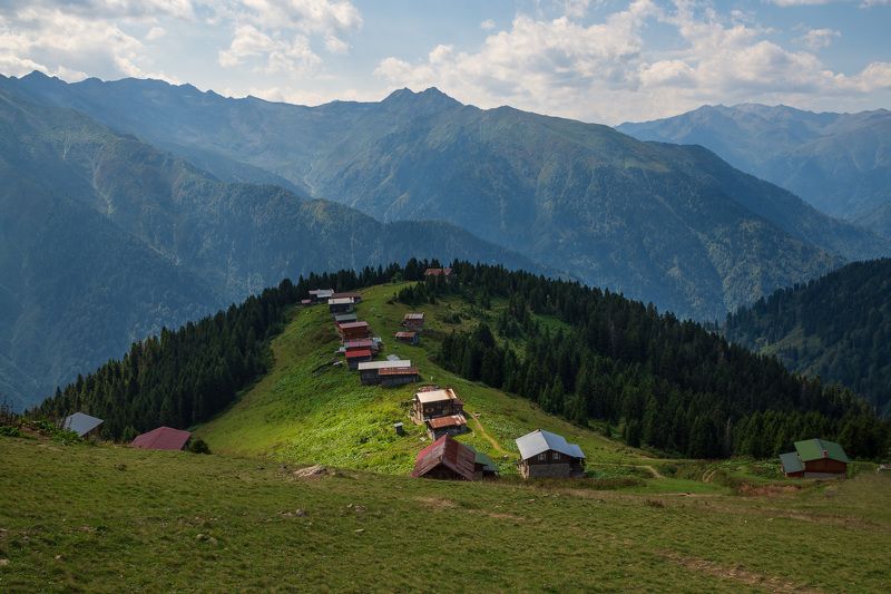 Затерявшиеся в горах фото превью