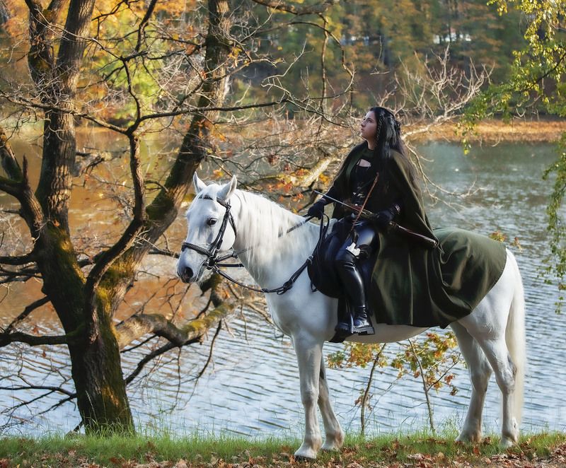 девушка, лошадь, арбалет, охота, лес, осень, природа, girl, horse, hunter, forest, autumn, nature Охотница фото превью